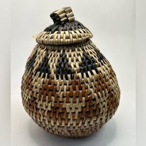 Basket Handwoven Traditional Zulu Herb Container Multicolor Lid South Africa